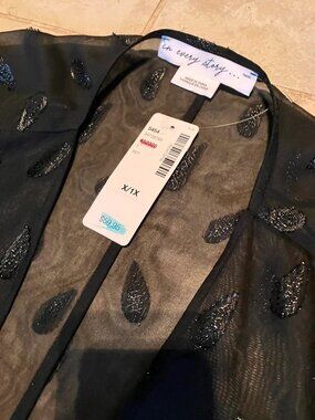 BNWT In Every Story Clothing Brand Size Large / X Large Lightweight Jacket